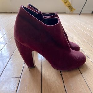 Steve Madden Maroon Suede Panelope Booties Size 8.5